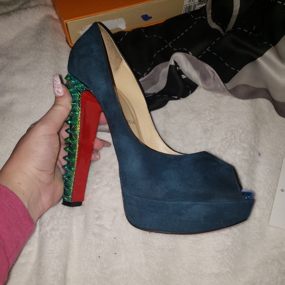 *Rare* Christian Louboutins - Picture 3 of 6